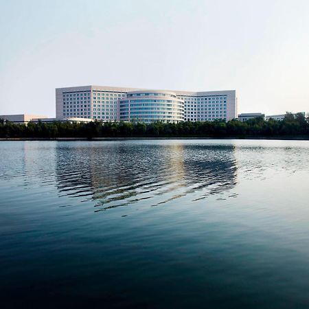 Renaissance Tianjin Lakeview Hotel מראה חיצוני תמונה