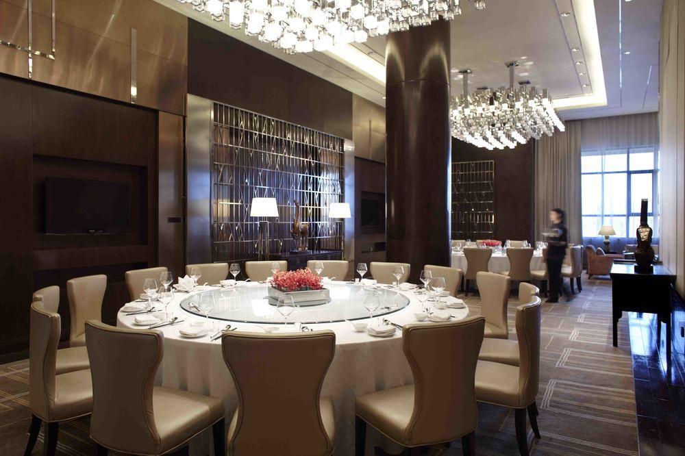 Renaissance Tianjin Lakeview Hotel מראה חיצוני תמונה