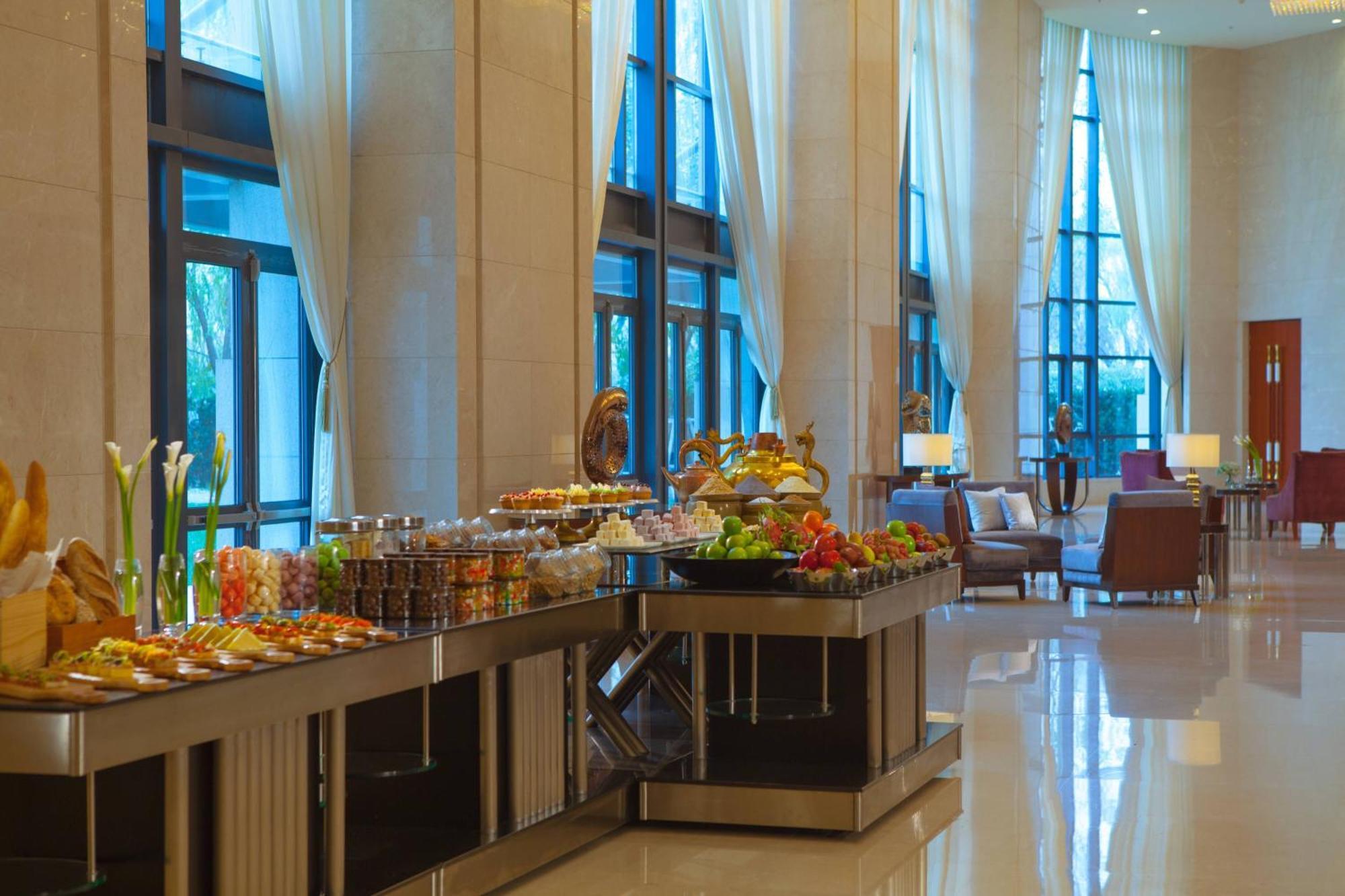 Renaissance Tianjin Lakeview Hotel מראה חיצוני תמונה