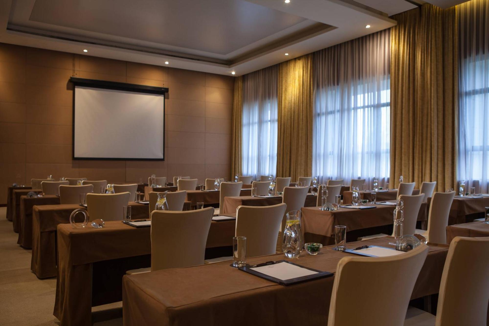 Renaissance Tianjin Lakeview Hotel מראה חיצוני תמונה