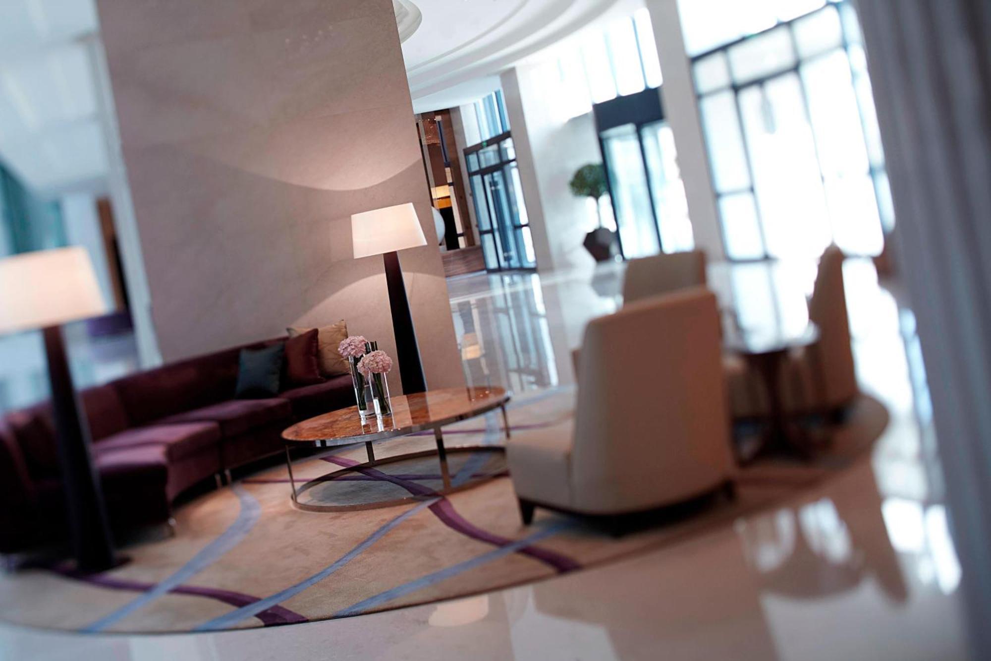 Renaissance Tianjin Lakeview Hotel מראה חיצוני תמונה