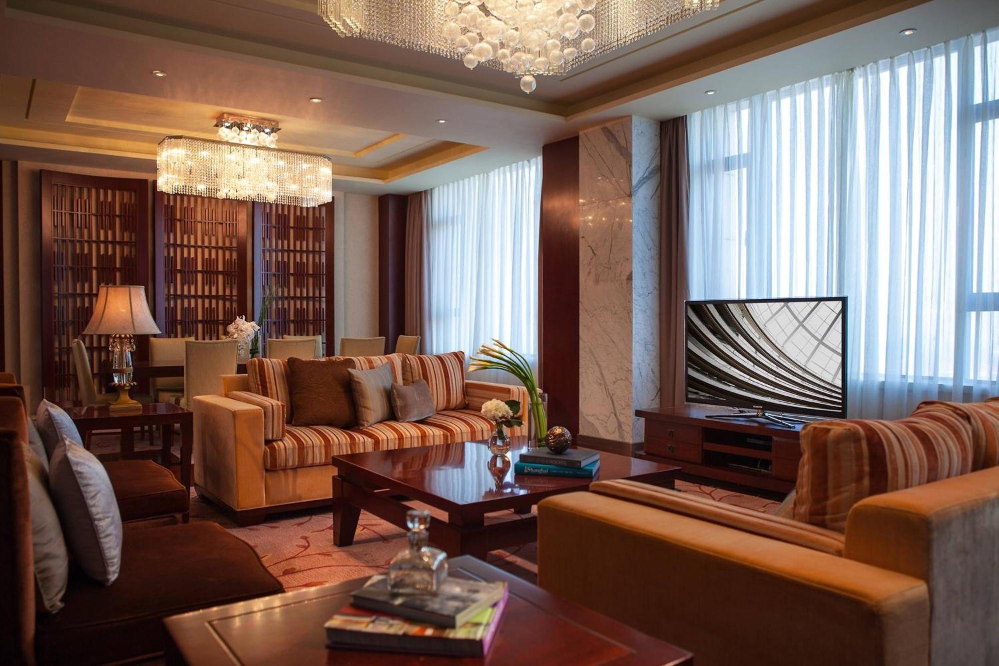 Renaissance Tianjin Lakeview Hotel מראה חיצוני תמונה