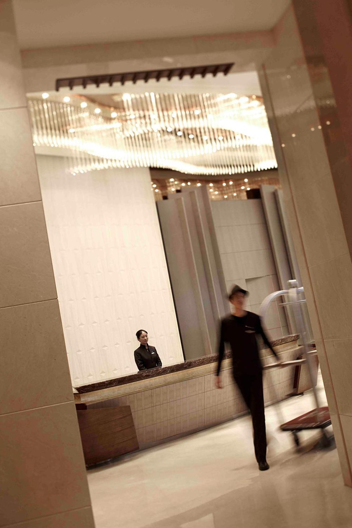 Renaissance Tianjin Lakeview Hotel מראה חיצוני תמונה
