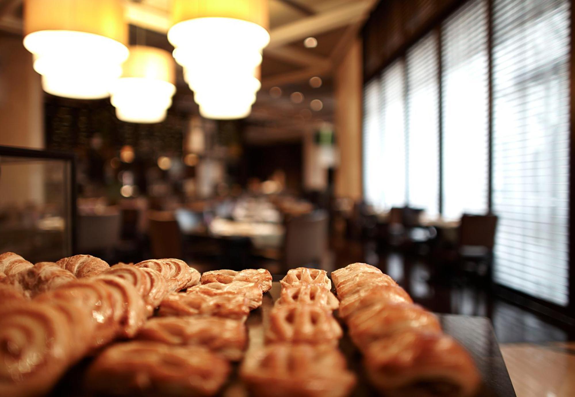 Renaissance Tianjin Lakeview Hotel מראה חיצוני תמונה